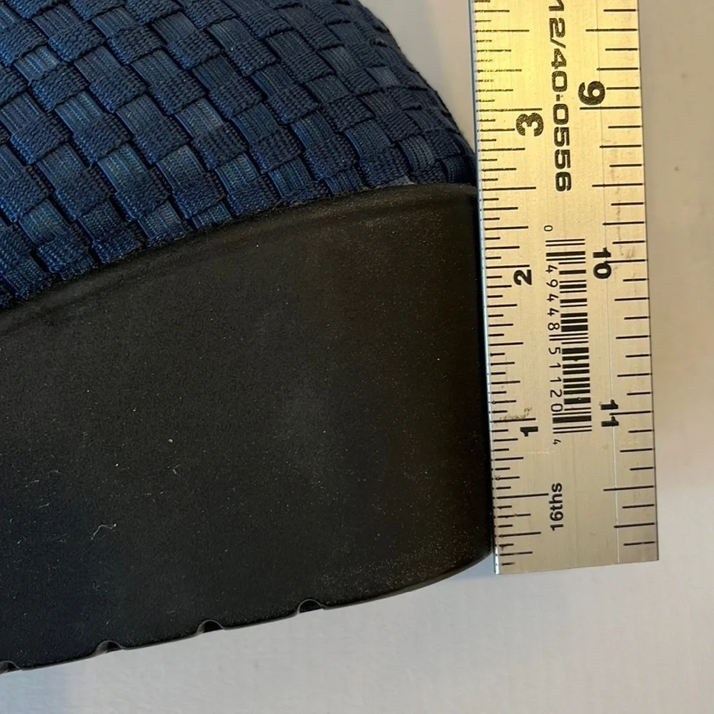 Steve Madden women’s shoes navy blue textured fabric platform wedge size 7.5